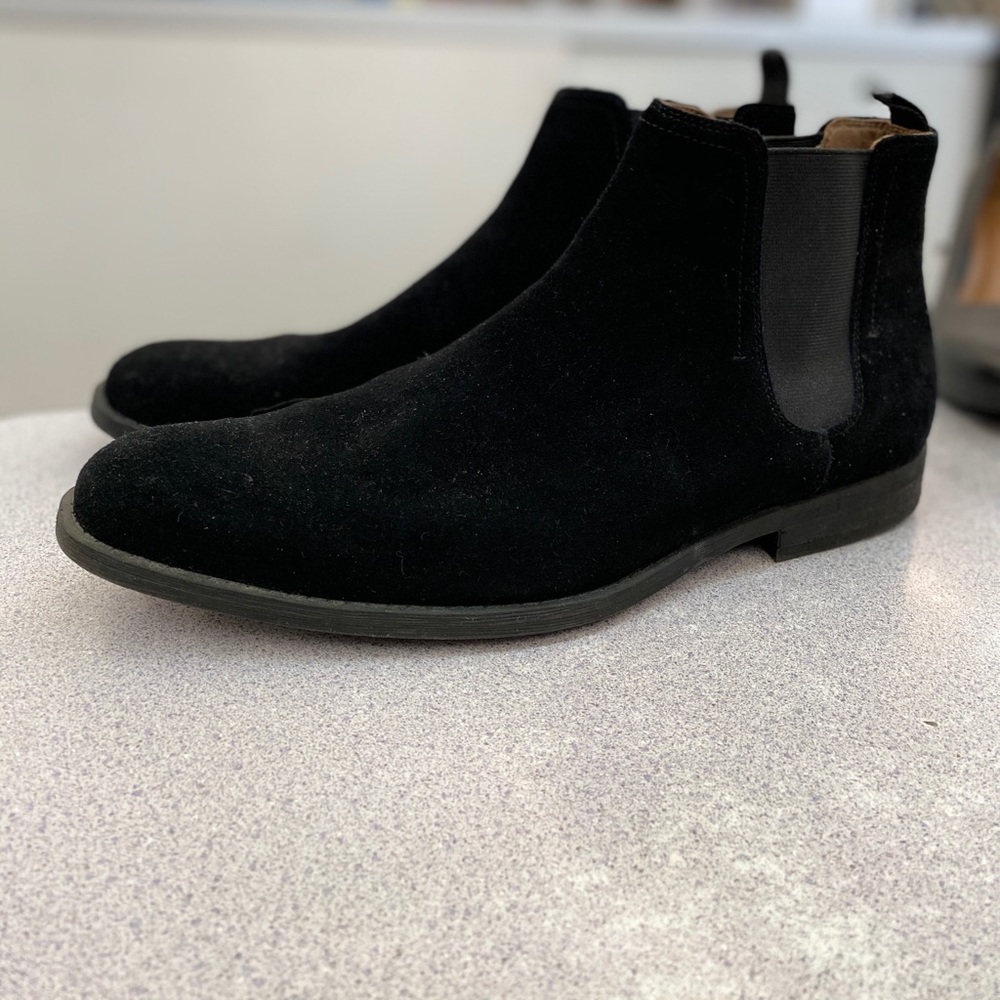 Men’s Aldo black suede boots